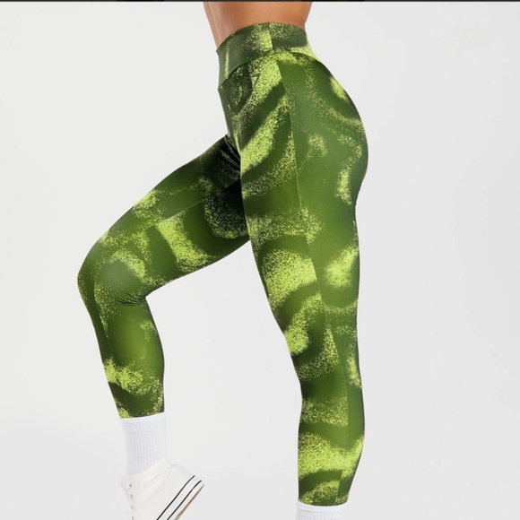 🆕In Bag GYMSHARK Acid Green Leggings, Size Small - Picture 4 of 10